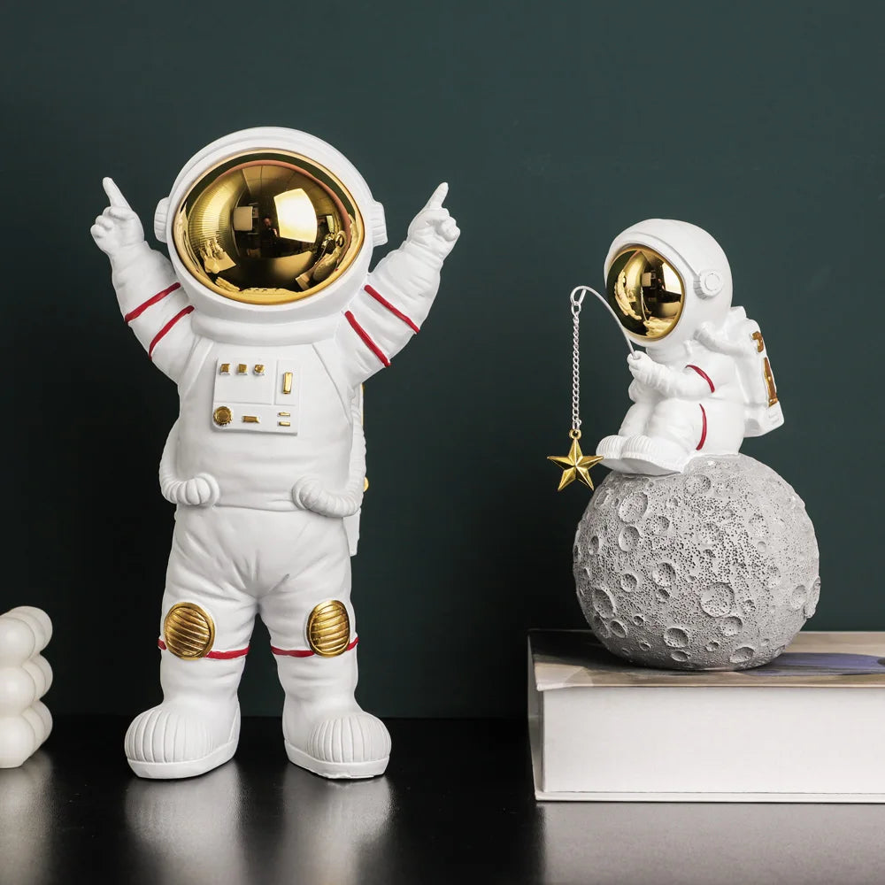 Astronaut Moon Sculpture Figurine - VEESORA 